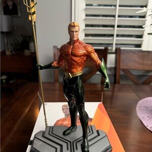DC Comics Icon: Aquaman Statue